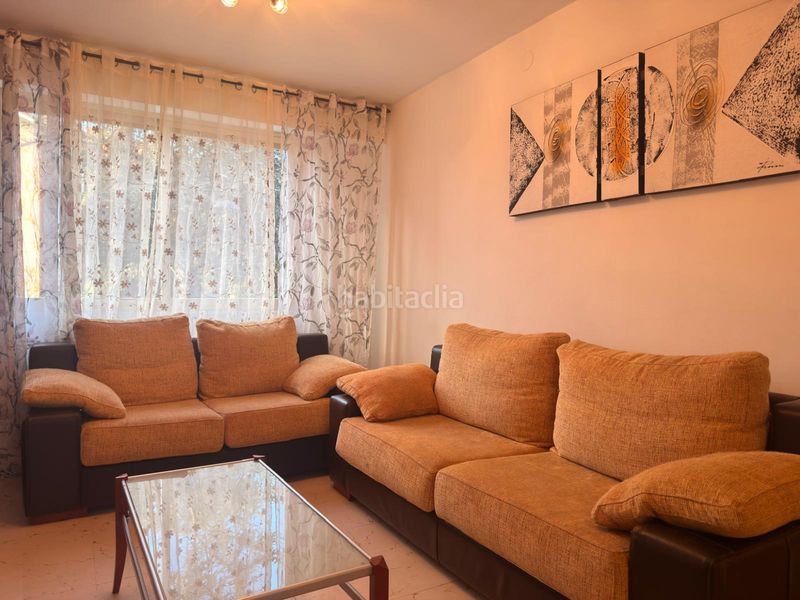 Foto 01b218f3-61b3-491b-84b9-c56631d75240. Casa amb aparcament piscina a Avenida Madrid Logroño