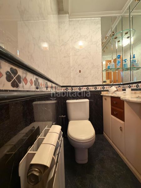 Foto 1f7c3146-dc36-4a82-81e5-318c9b9e6a4c. Casa amb aparcament piscina a Avenida Madrid Logroño