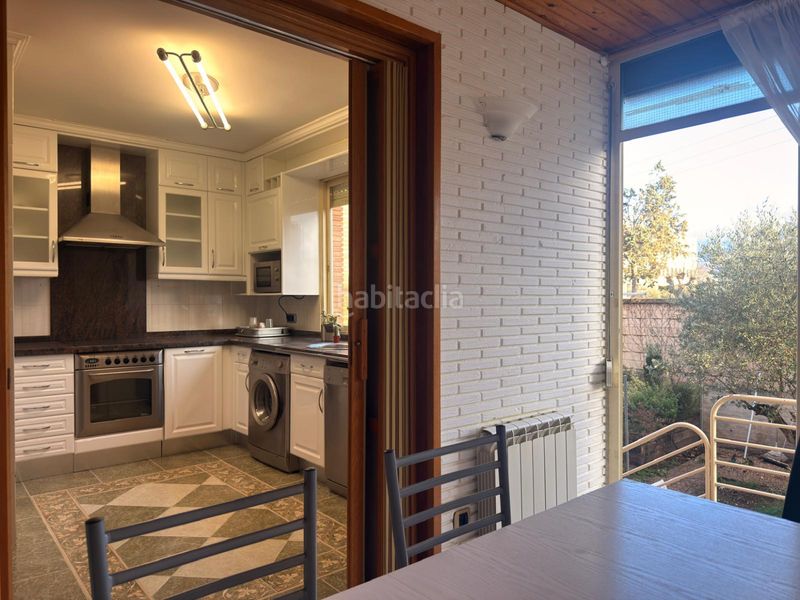 Foto b5a886dd-adaf-4648-8d24-f3e064242959. Casa amb aparcament piscina a Avenida Madrid Logroño