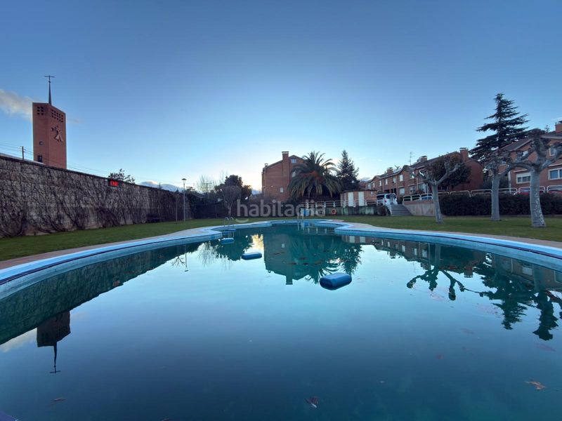 Foto ca3563ac-5fe6-4ea6-9b15-5e1d73118680. Casa amb aparcament piscina a Avenida Madrid Logroño