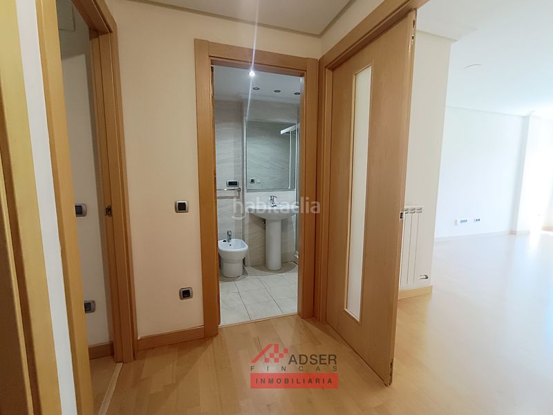 Foto dd2f1732-a411-4473-ad2a-1703455e572c. Pis amb calefacció aparcament a San Adrián Logroño