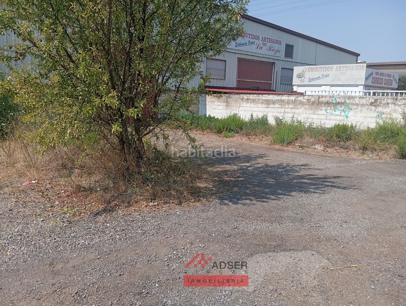 Foto b6374722-a70a-42ef-9d6c-46498f82651d. Bâtiment à usage industriel dans El Campillo - Norte Logroño
