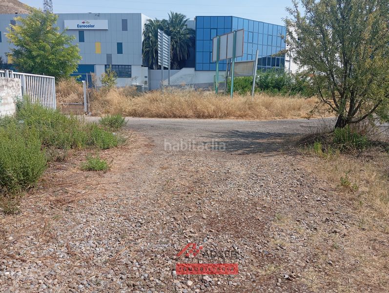Foto c95635c5-4b46-412c-9c56-2a0a84c99cd1. Bâtiment à usage industriel dans El Campillo - Norte Logroño