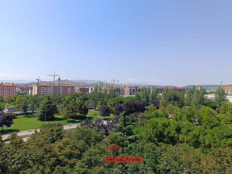 Foto f555ab31-2dc6-4413-af98-5b2f82392283. Pis amb calefacció aparcament piscina a San Adrián Logroño