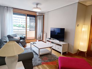 Flat  Lardero - cl rio cidacos. Impecable apartamento en la r1 con piscina, oportunidad amueblad