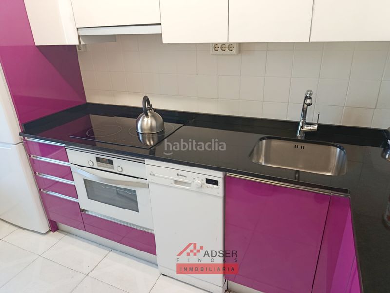 Foto a54fa008-a3cd-4c8e-b961-d24f5d41fea3. Pis amb calefacció aparcament a Residencia Logroño