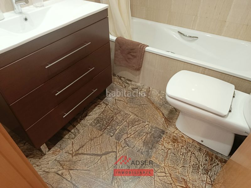 Foto 17b1c7c6-44ca-4a57-9aeb-9f233e46cbda. Casa aparellada amb calefacció aparcament piscina a Navarrete