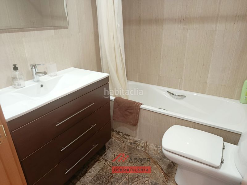 Foto 20ce7648-455f-4937-9e60-8d38cf292651. Casa aparellada amb calefacció aparcament piscina a Navarrete