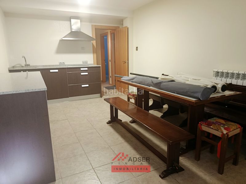 Foto 4215781a-6738-4c2c-8c8e-ffb26ec8fa41. Casa aparellada amb calefacció aparcament piscina a Navarrete