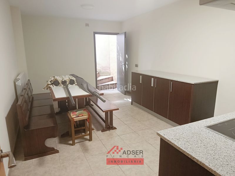 Foto cdaebe1e-6b88-40b1-b5ce-a15a4ade2eda. Casa aparellada amb calefacció aparcament piscina a Navarrete