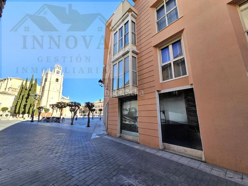 Foto 3cd7e35b-47b7-40c0-8d9c-b3568a54fe3a. Lloguer local comercial a Centro Palencia