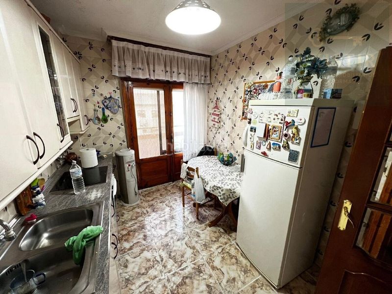 Foto ac68860a-e69f-44fa-b22d-3d74796c727f. Édifice dans Villamuriel de Cerrato