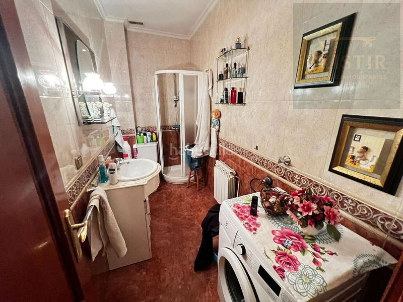 Foto e1bd755b-b969-4e60-a33f-d8ded5b2d95a. Édifice dans Villamuriel de Cerrato