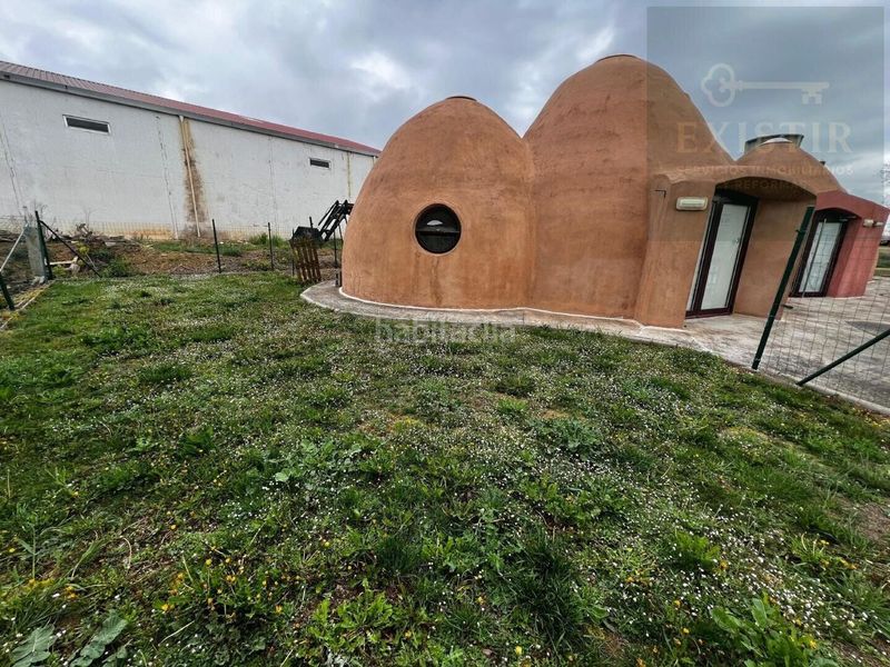 Foto 4341e3ff-db77-43b2-b1b6-598ed53b07ff. Local comercial a San Cebrián de Campos