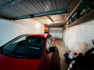 Parking coche en San Pablo y Santa Marina