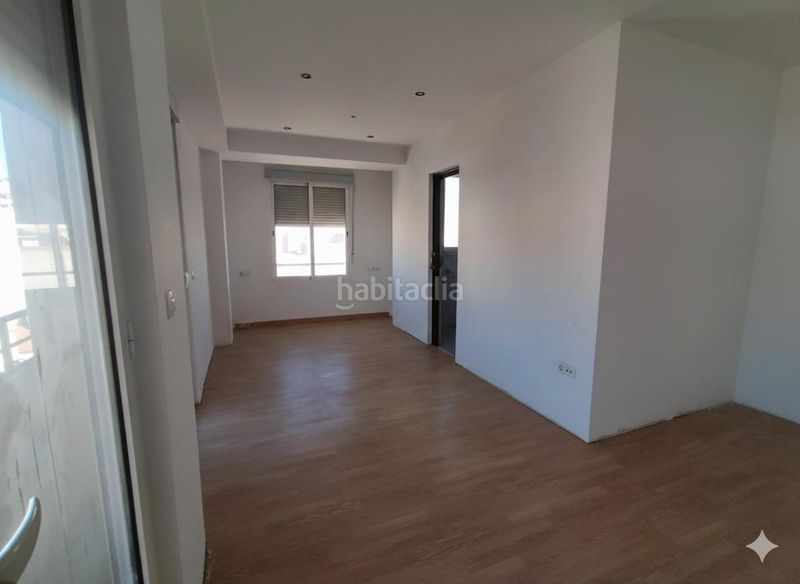 Foto 4e745efd-729a-4ed7-8ffd-be623205663b. Appartamento in calle navas las 5 in Plaza Castelar - Mercado Central Elda