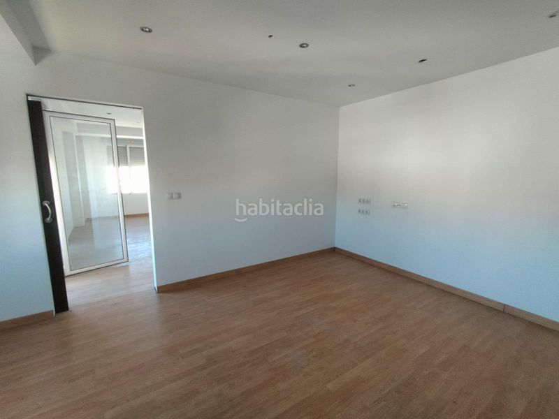 Foto 96db32c6-5758-48e5-b1ea-68cc875f4da9. Appartamento in calle navas las 5 in Plaza Castelar - Mercado Central Elda