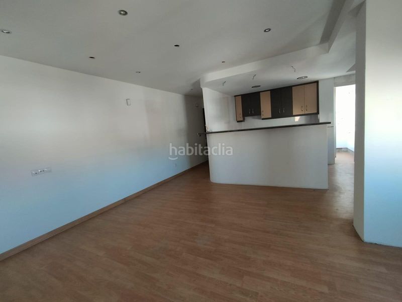 Foto fdf4fe53-02eb-4abd-9304-ee6f444a8a73. Appartamento in calle navas las 5 in Plaza Castelar - Mercado Central Elda