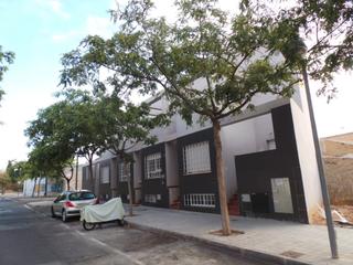 Maison jumelée  Calle escultor montañés. Vivienda adosada (propiedad ocupada, información en descripción)