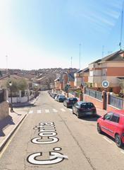 Maison jumelée à Centro. Vivienda adosada (propiedad ocupada, información en descripción)