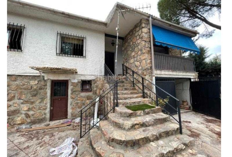 Foto bbf47211-556c-4fef-bb87-5741ed036e97. Chalet  a reformar en Pelayos de la Presa