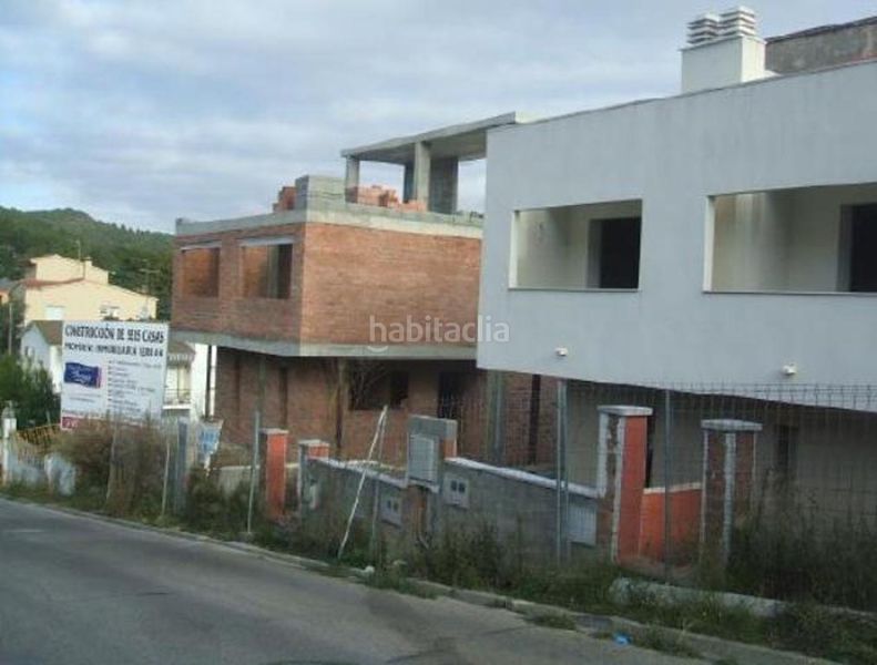 Foto d2f663de-1b4e-4fe6-83d5-9c06689d3ca9. Edifici a carrer prunera 14 a Pobla de Montornès (La)