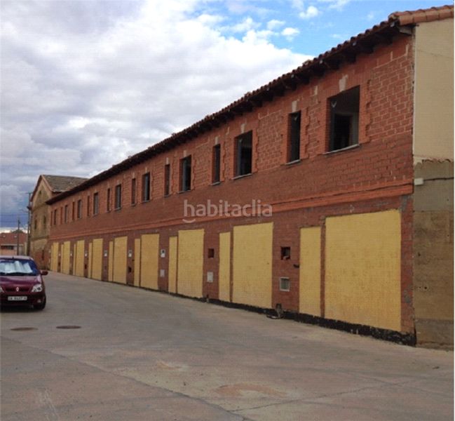 Foto 2874bd6d-16c4-45ff-a1f6-8757a93b8a14. Edifici a Villafáfila