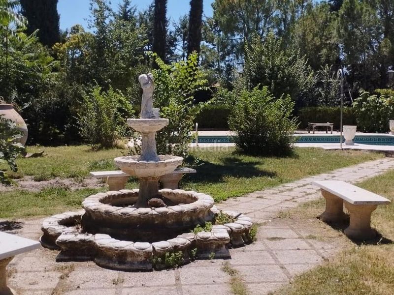 Foto 4824bd35-b5ef-42d5-8cbc-e815b939a763. Xalet amb aparcament piscina a Eurovillas Nuevo Baztán