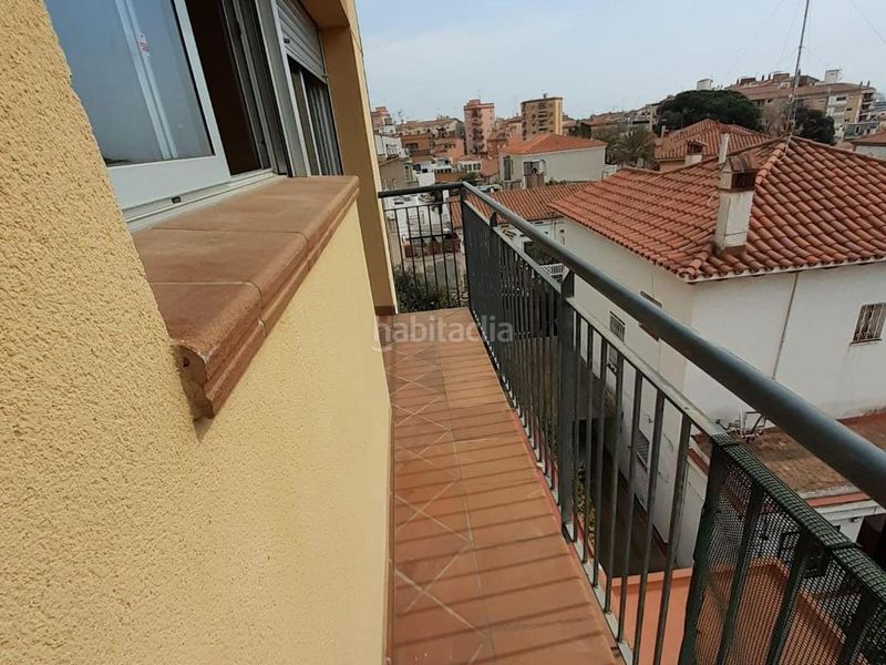 Foto 8040c821-6e91-41eb-818b-bf065375eaa0. Dúplex piso ocupado / sin posesión en Rocafonda Mataró