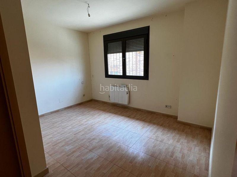 Foto 375de556-13a0-453e-8a9a-322efdcde9e5. Pis amb aparcament a Consuegra