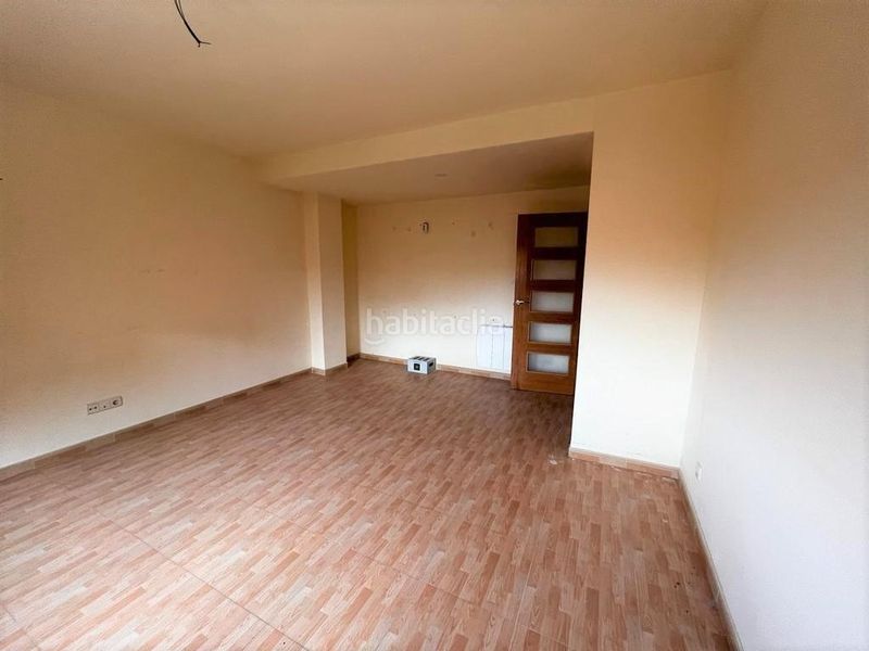 Foto b01f5ecb-1e20-458b-bb15-a730859994ac. Pis amb aparcament a Consuegra