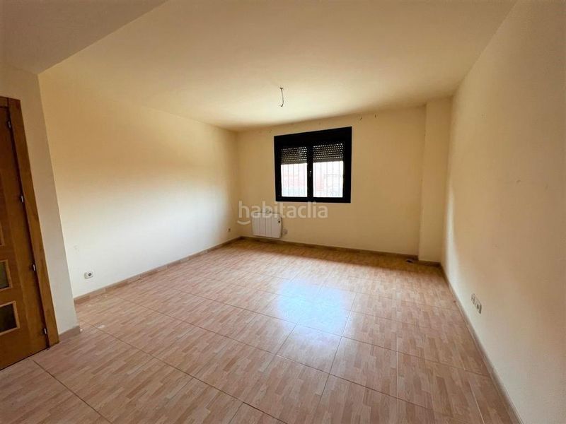 Foto b4eef976-9085-44a7-b309-c407b46de783. Pis amb aparcament a Consuegra