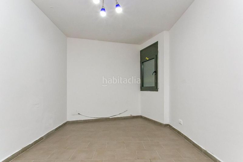 Foto 2d86991f-0d7e-4d89-8581-0c885be04d17. Edificio in Gelida