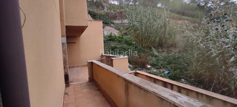 Foto a652e8fe-3530-4dcb-9125-9e898b04e505. Edificio in Gelida