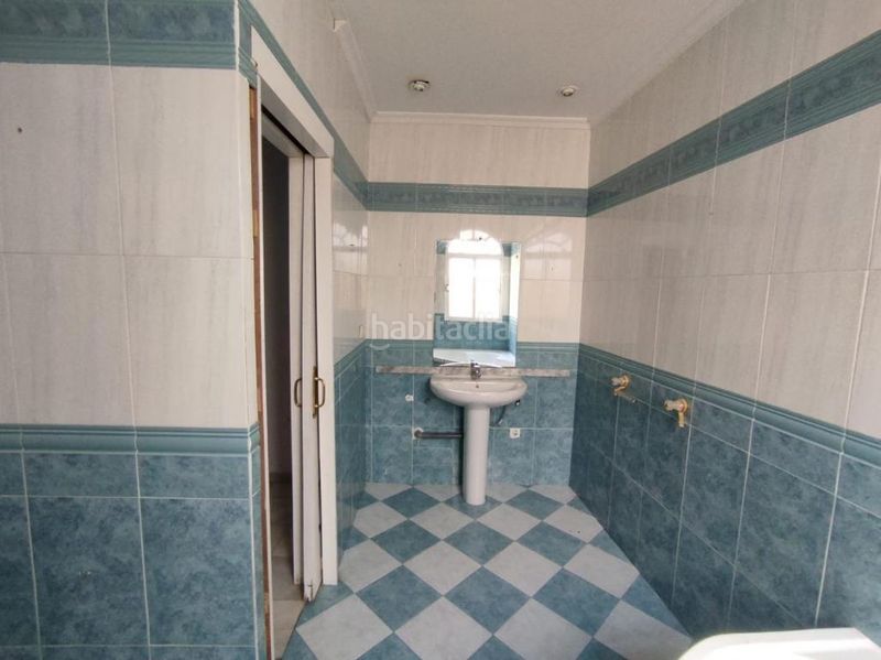 Foto 51ec264b-87ab-4e27-a1b3-cd446f809bfa. Casa amb aparcament a Cabezas de San Juan (Las)