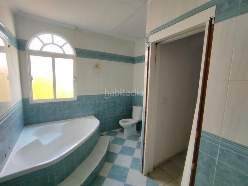 Foto 73e62d5e-2ca8-4dfd-84fe-7b364d128ec7. Casa amb aparcament a Cabezas de San Juan (Las)