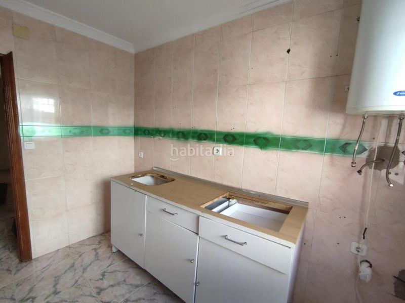 Foto cc75c6c3-f137-48c1-a087-acbc29e804c2. Casa amb aparcament a Cabezas de San Juan (Las)