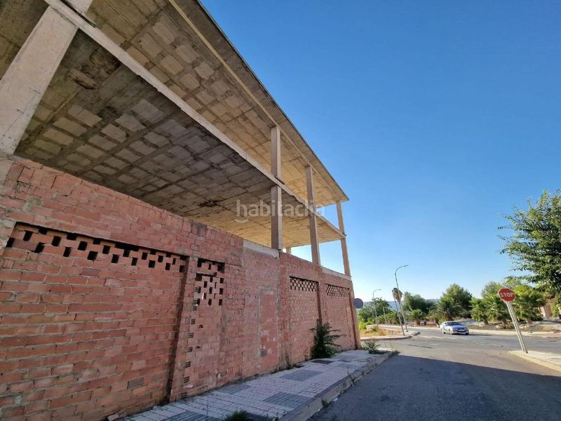 Foto dda62985-0606-4ff2-8e60-3b1ed05ce889. Edificio in Rute