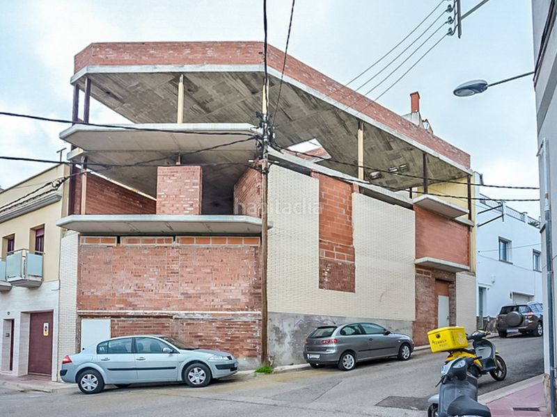 Foto d5cb52f2-c26f-48a6-a554-3ce31d36b350. Edifici a carrer de cabanyes 83 a Vilartagues-Tueda de Dalt Sant Feliu de Guíxols