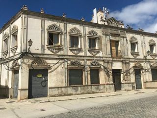 Edifici  Calle coso bajo. Edificio en guadalcanal