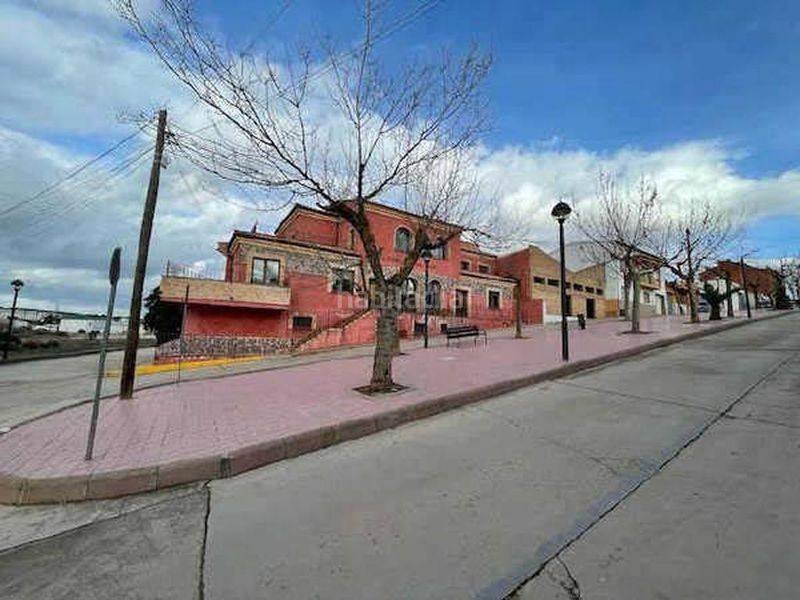 Foto 5b2de371-8911-41c5-b980-ac7363020d29. Edificio en calle rafael alberti 1 edificio hotelero en venta de los santos, jaén en Montizón