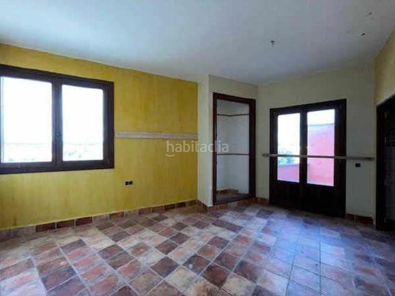 Foto e8531e0c-6546-4700-9977-52d7045f07e3. Edificio en calle rafael alberti 1 edificio hotelero en venta de los santos, jaén en Montizón