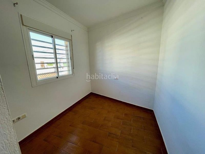 Foto 427a95fd-1024-4862-b9dc-f888f9744d82. Flat in Avenida de Rota Chipiona