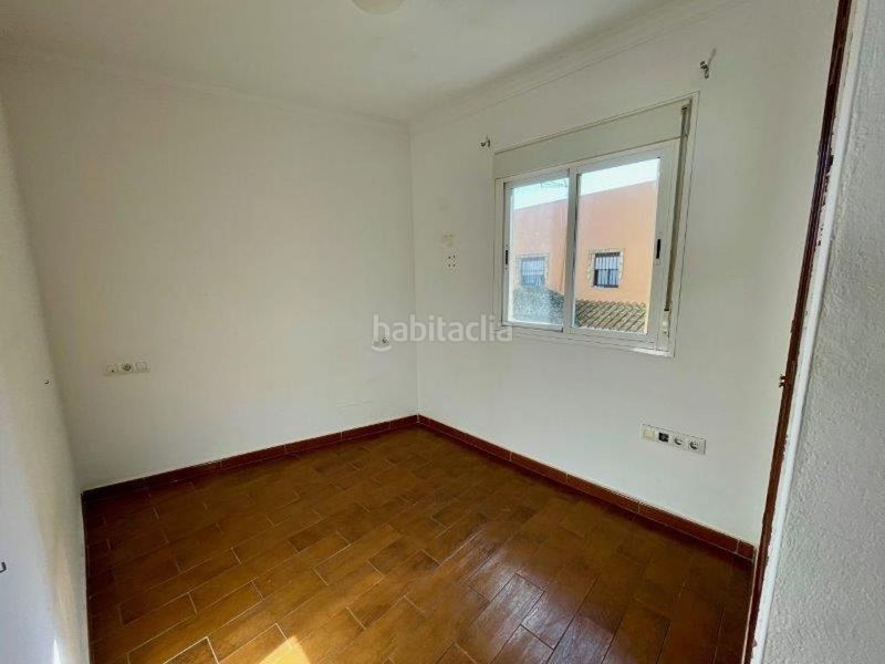 Foto b53abf37-4d49-4f52-a9c0-3e95a7b9bea7. Flat in Avenida de Rota Chipiona
