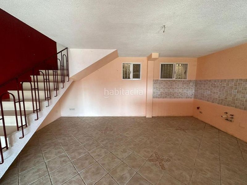 Foto e0a79577-7f89-42e3-beab-18b5eb57bd6c. Casa adossada amb aparcament piscina a Cotobro Almuñécar