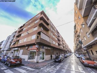 Piso en Altabix. Piso ocupado / sin posesión en elche