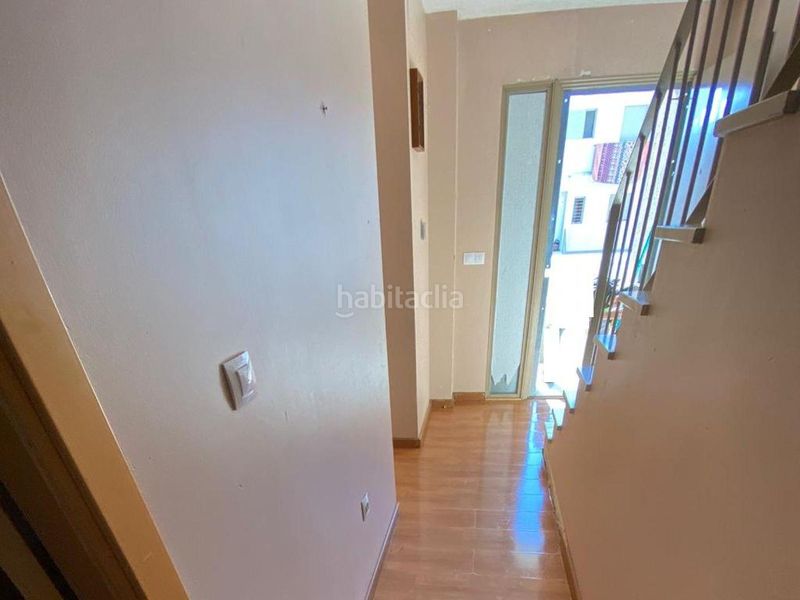 Foto 3e3dfeec-d5d7-43a5-9fbb-00f17f7fe06e. Casa adossada amb aparcament a Palma del Condado (La)