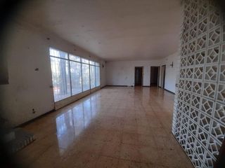 Chalet  Carrer sant martí sesgueioles. Chalet ocupado procedente de entidad bancaria