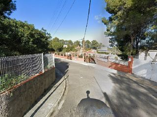 Chalet  Carrer sant martí sesgueioles. Chalet ocupado procedente de entidad bancaria