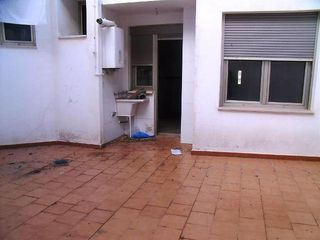 Flat in El Pilar. Piso ocupado / sin posesión en albacete